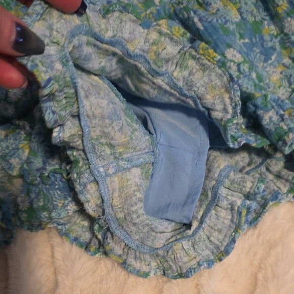 Blue Floral Ruffled Mini Skirt/shirts - Picture 4 of 6
